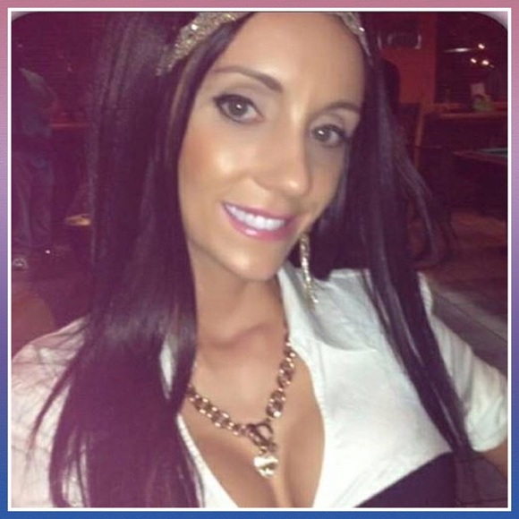 Meet your Posher, Vera - Picture 1 of 2